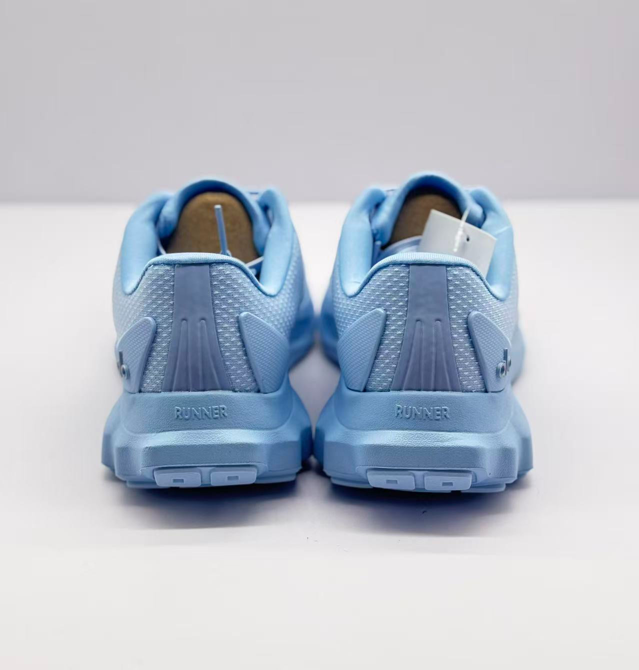 Alo Runner Crystal Clear Blue Running Shoes