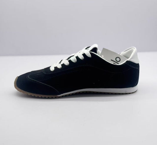 ALO All-black German training shoes
