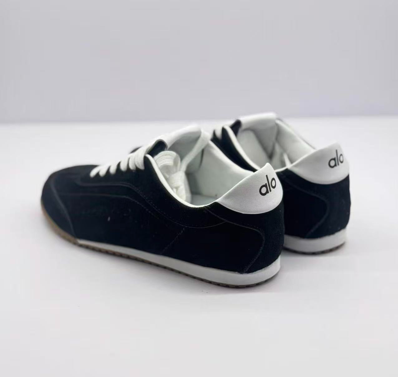 ALO All-black German training shoes