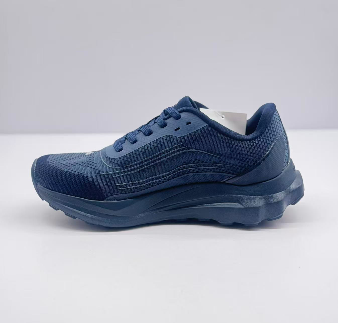 ALO running  Dark blue shoes