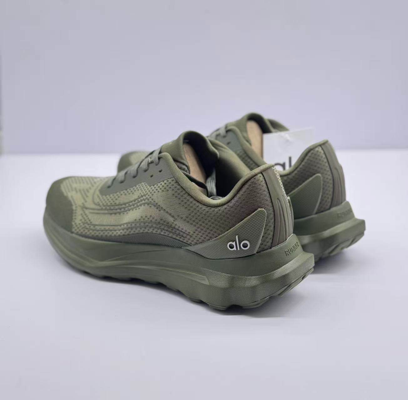Alo Runner Shoes - Green Olive