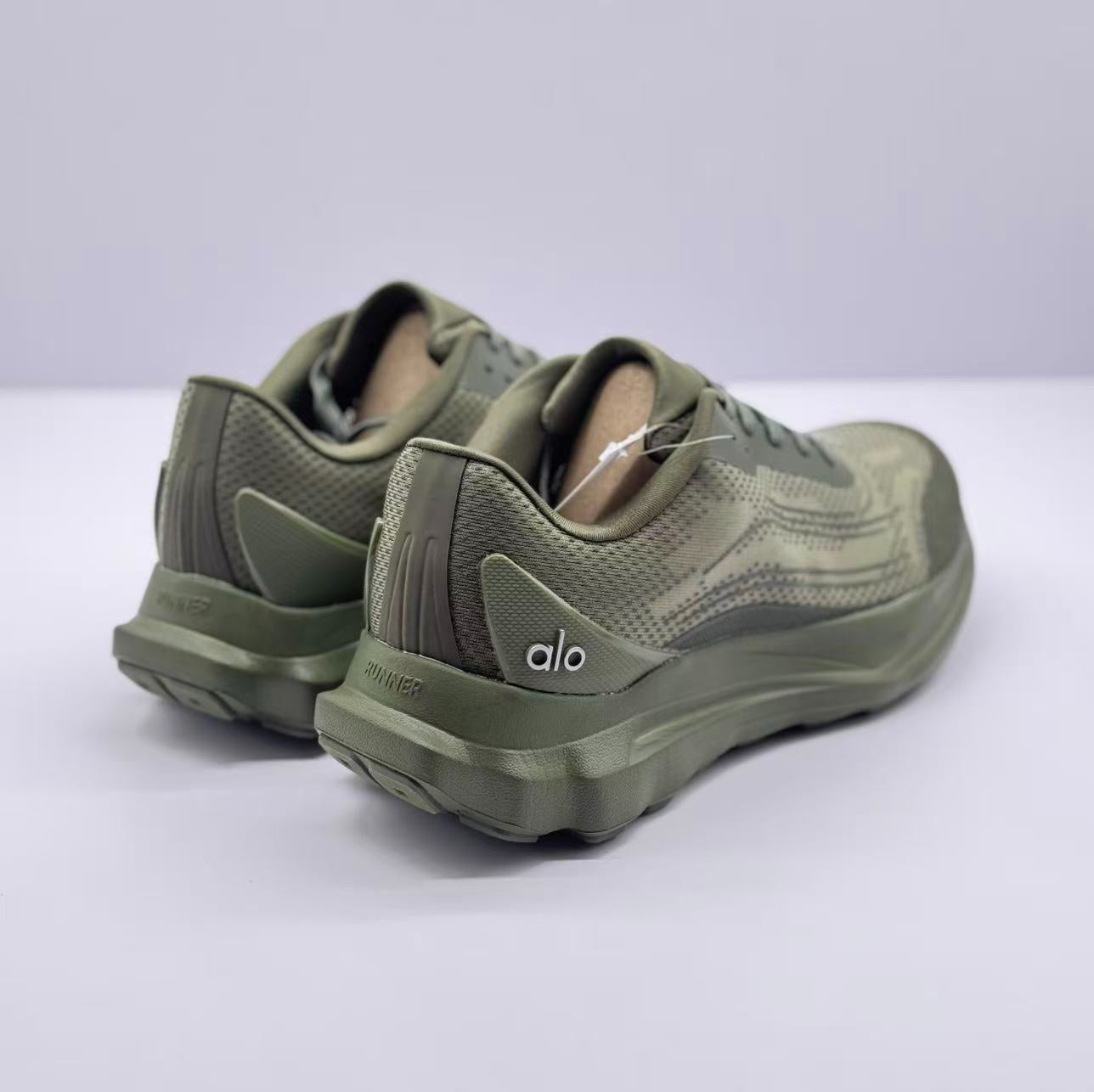Alo Runner Shoes - Green Olive
